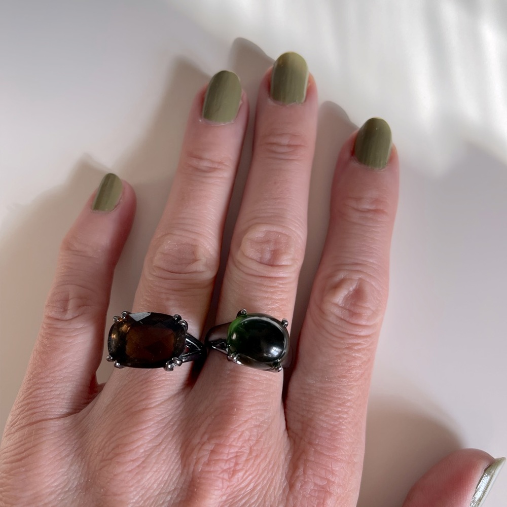 Set of jewel mint rings black metal green and brown crystal size 7.5